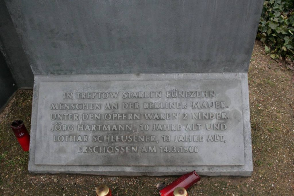 Gedenkmal Maueropfer Bildhauerei in Berlin