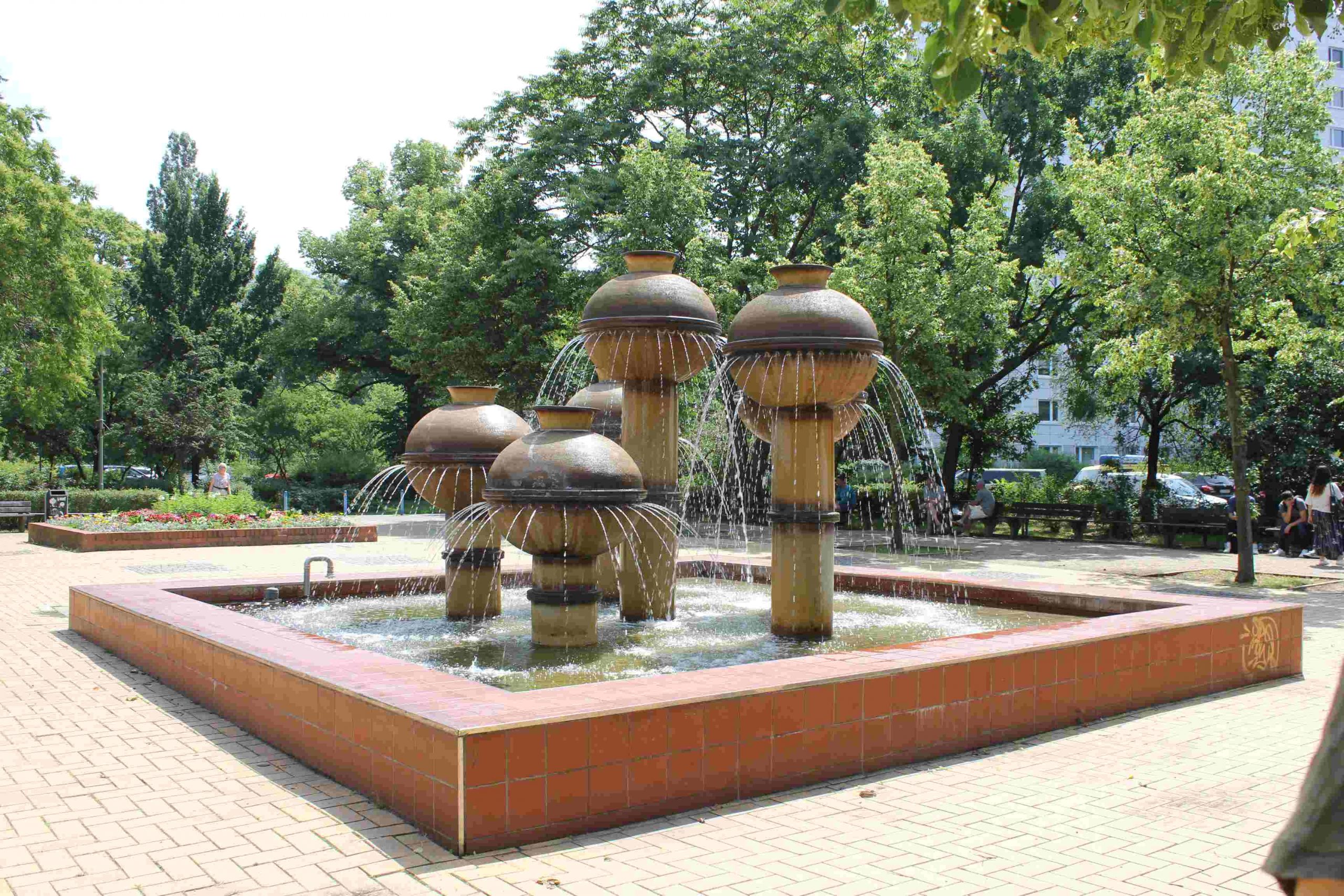 Keramikbrunnen Bildhauerei in Berlin