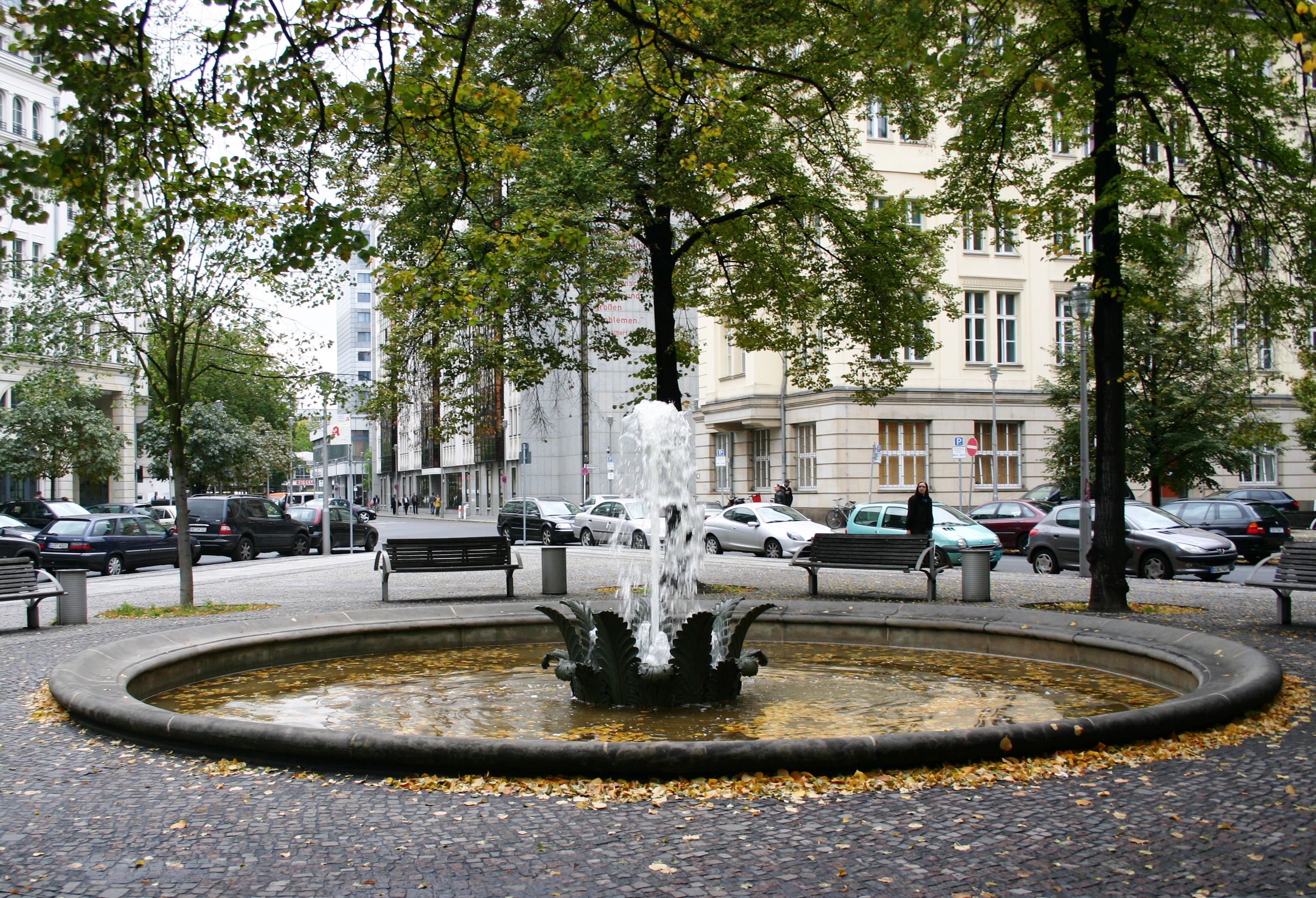 runder Brunnen Bildhauerei in Berlin