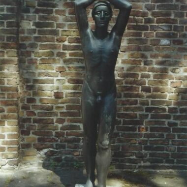 Großer Stehender