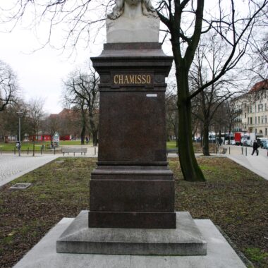 Adelbert-von-Chamisso-Denkmal