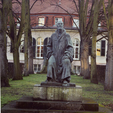 Emil-Fischer-Denkmal
