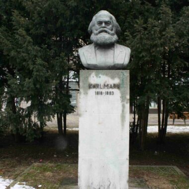 Büstendenkmal Karl Marx