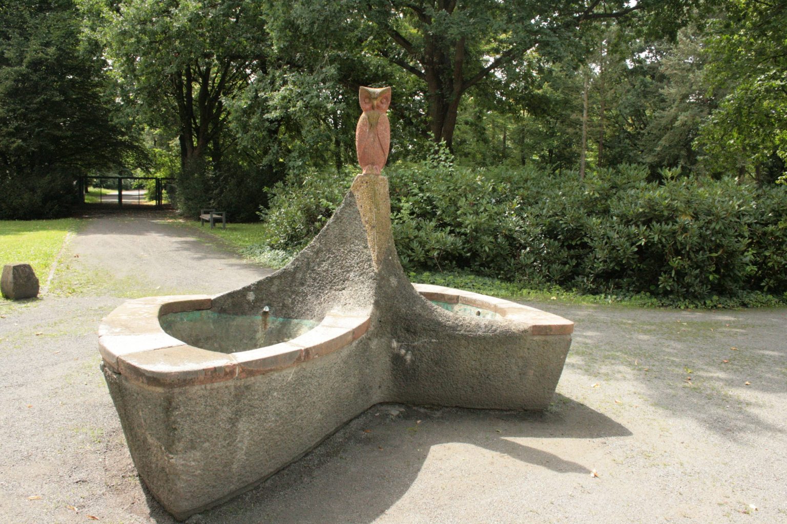 Eulenbrunnen Bildhauerei in Berlin