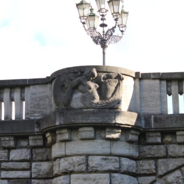 Mythologische Reliefs