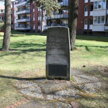 Gedenkstele für Dr. Arno Philippsthal
