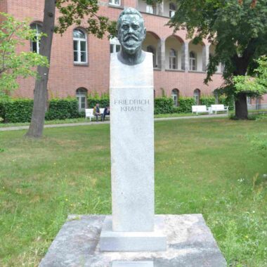 Friedrich Kraus-Denkmal