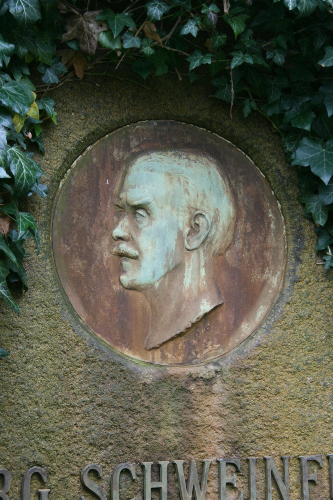 Grabmal August Schweinfurth Bildhauerei in Berlin