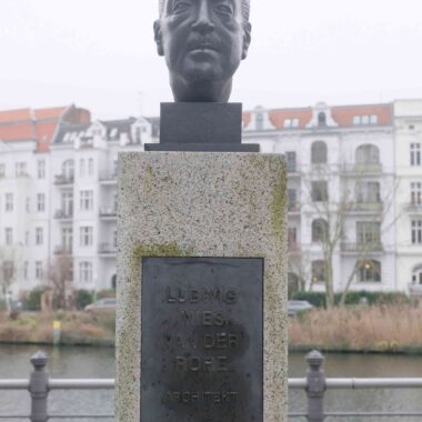 Porträt Ludwig Mies van der Rohe