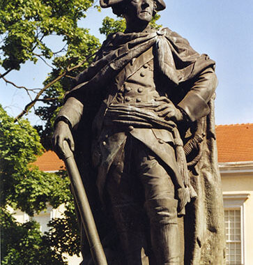 Standbild Friedrich II.
