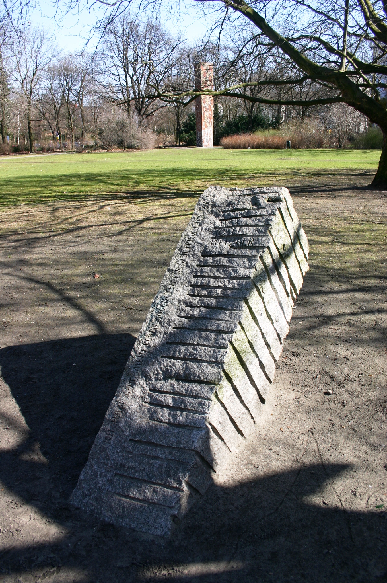 max-josef-metzger-denkmal-bildhauerei-in-berlin