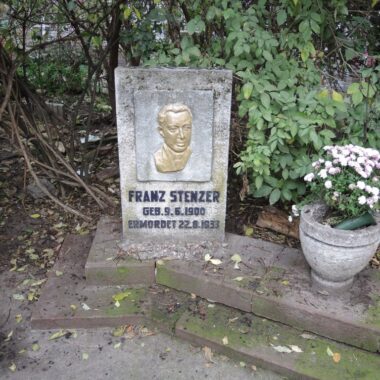 Denkmal für Franz Stenzer