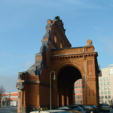 Ruine des Portals zum Anhalter Bahnhof